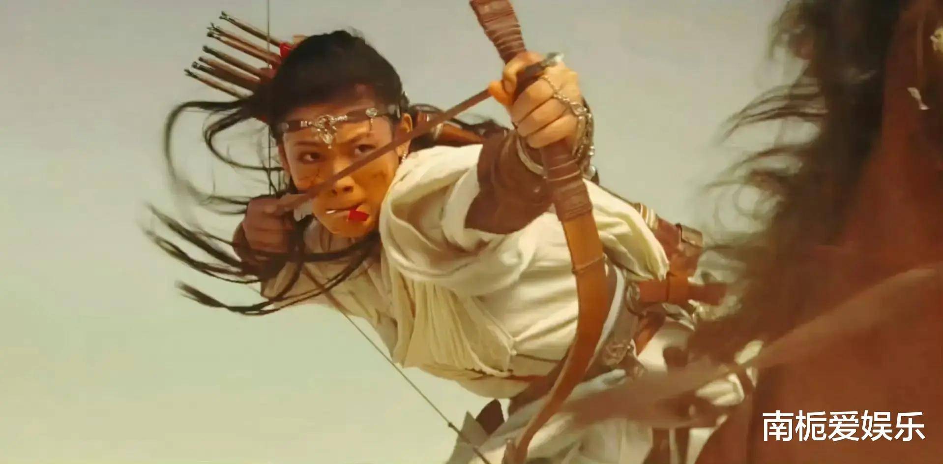 陈丽君《镖人：风起大漠》惊艳亮相戏武融合演绎大漠战神